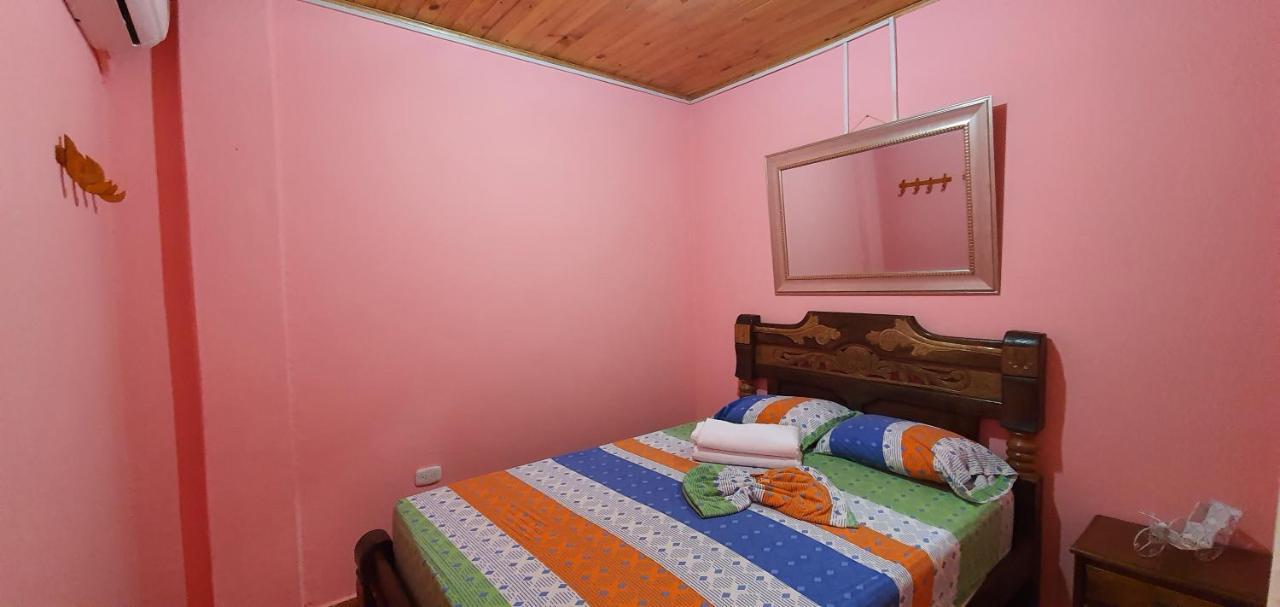 Hostal Happy Day Cartagena Exterior photo