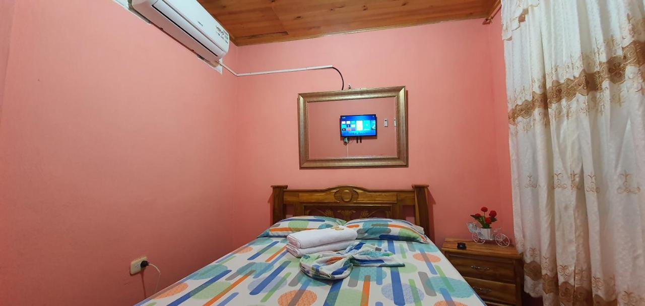 Hostal Happy Day Cartagena Exterior photo